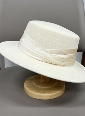 法式平檐白色羊毛礼帽女秋冬英伦复古毛呢毡帽优雅名媛宽沿平顶帽