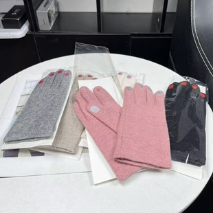 轻奢高品质羊绒手套女冬天保暖成人女生可触屏玩手机学生百搭五指