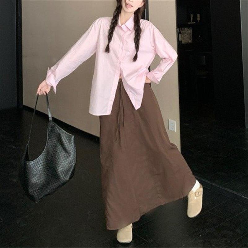 韩系新款设计感粉色翻领单排扣长袖衬衫女装春秋季半身裙两件套