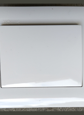 西蒙开关插座面板50G白色系列不带荧光一位单控开关86型G51011B