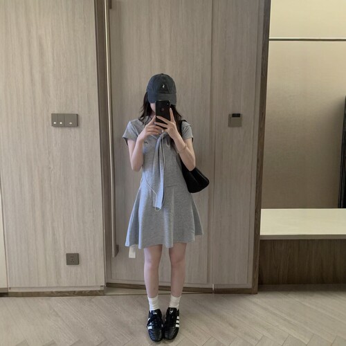 RICH PAPA2026夏季韩版刺绣小图案修身显瘦百搭翻领polo连衣裙
