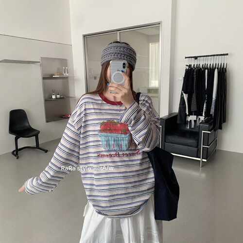 RARA STYLE2026秋季韩版彩色条纹草莓印花宽松慵懒风圆领长袖T恤