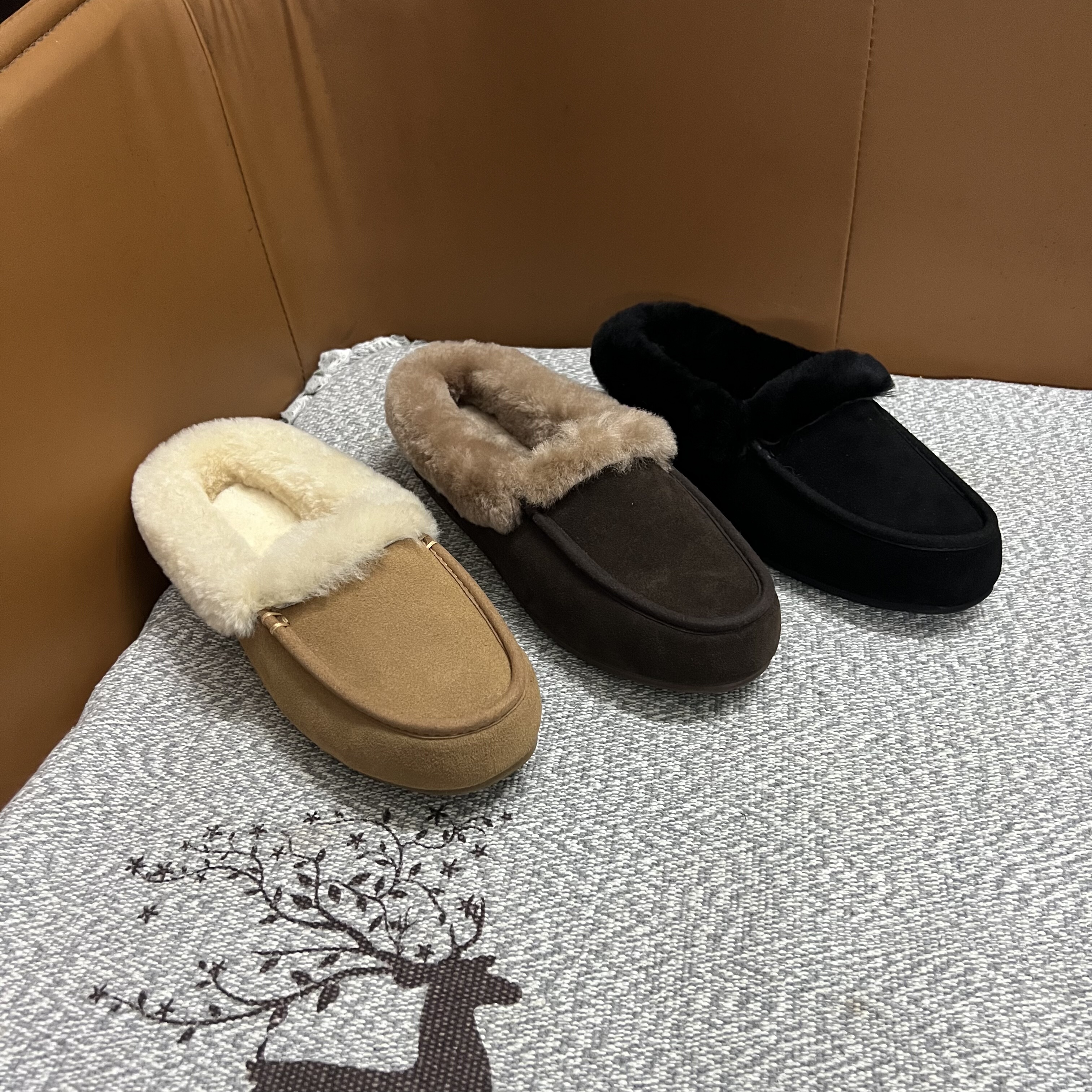 莞产2025新款毛毛女外穿2025年春秋皮毛一体雪地靴厚底加毛羊毛拖