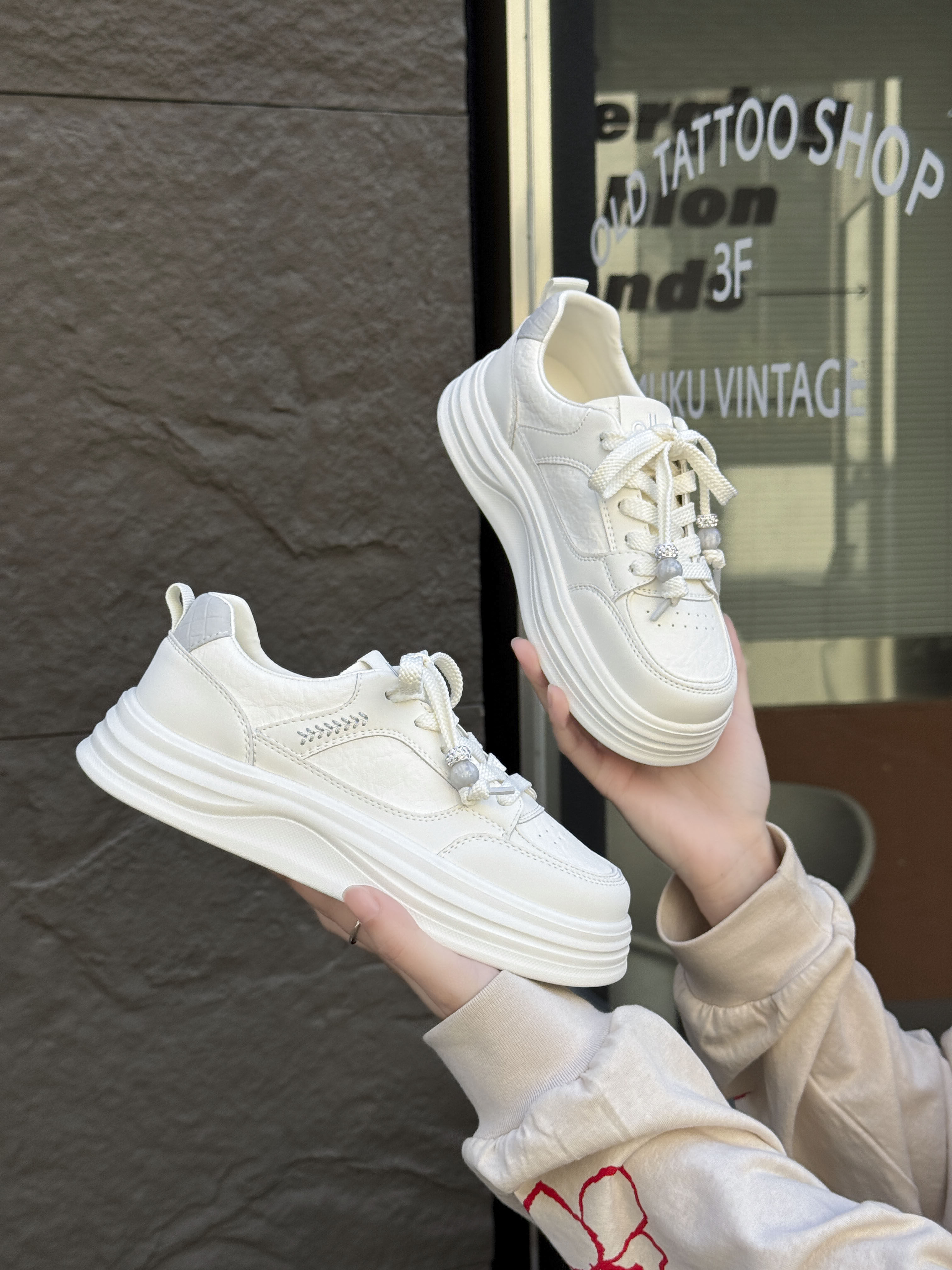 2026春款平底小白鞋女百搭薄底休闲鞋系带圆头女鞋超轻发泡底单鞋,女鞋,时尚休闲鞋,淘宝优惠券,粉丝福利购,淘宝优惠卷