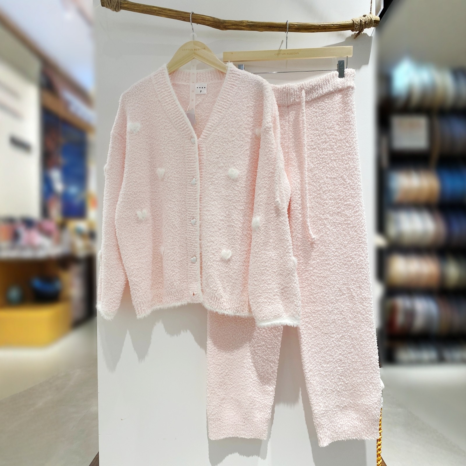 纯棉居物女士甜美可爱粉色爱心柔暖半边绒系扣开衫家居服睡衣套装