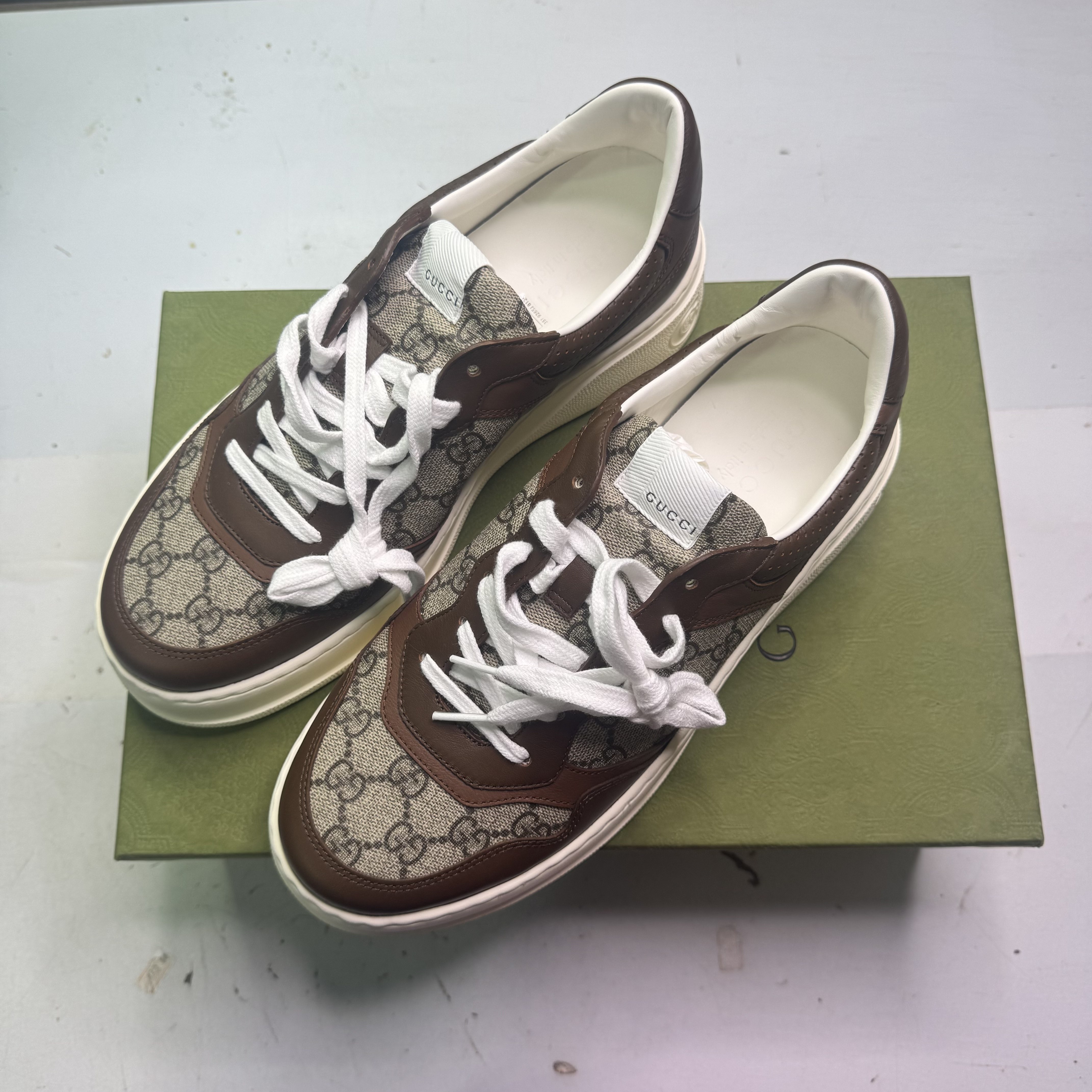 GUCCI 古驰 双G系列帆布Chunky B饼干棕色板鞋669582 UPGA0 2348