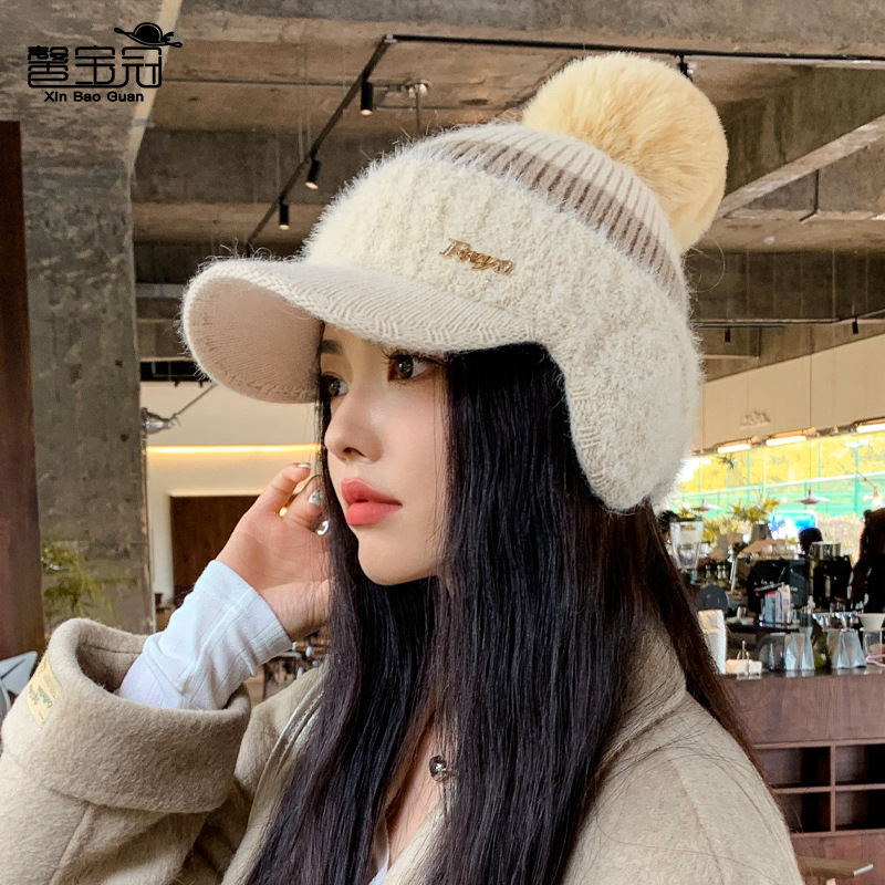 冬季护耳帽子女显脸小鸭舌棒球帽毛绒毛球加绒加厚保暖针织