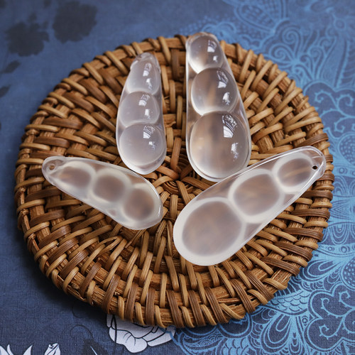 天然冰透白玉髓小豆子