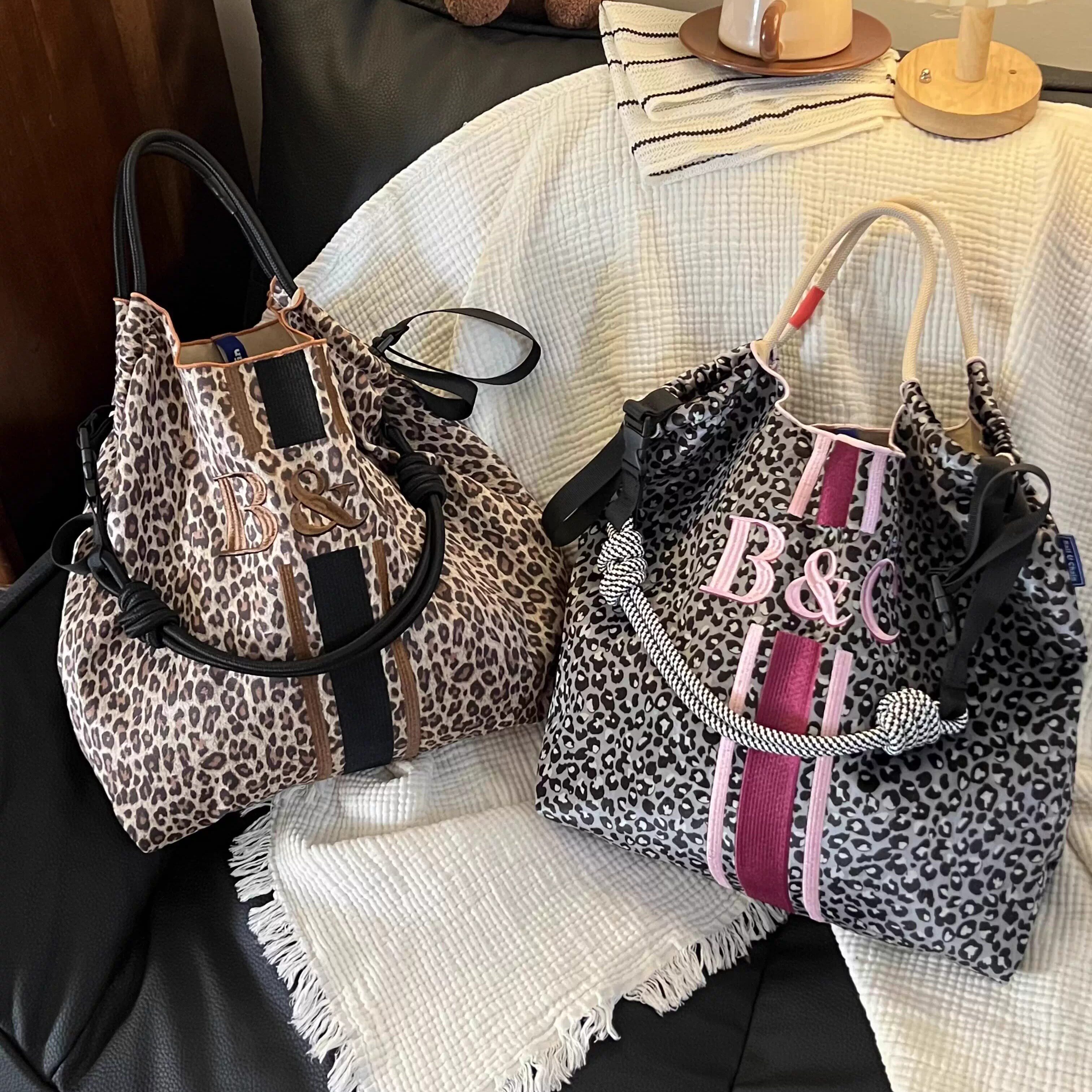 日本正品ballchain豹纹旅游包包
