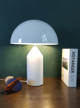 现代轻奢简约台灯小众时尚设计师个性蘑菇灯卧室床头灯北欧客厅灯