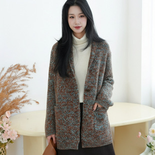 2025新款秋冬重磅高克重浣熊绒针织开衫女中长款羊毛夹花毛衣外套