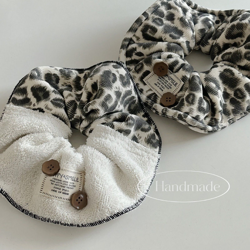 博主同款豹纹羊羔毛拼接大肠发圈小众设计纽扣发绳低马尾发饰女,饰品/流行首饰/时尚饰品新,发饰,淘宝优惠券,粉丝福利购,淘宝优惠卷