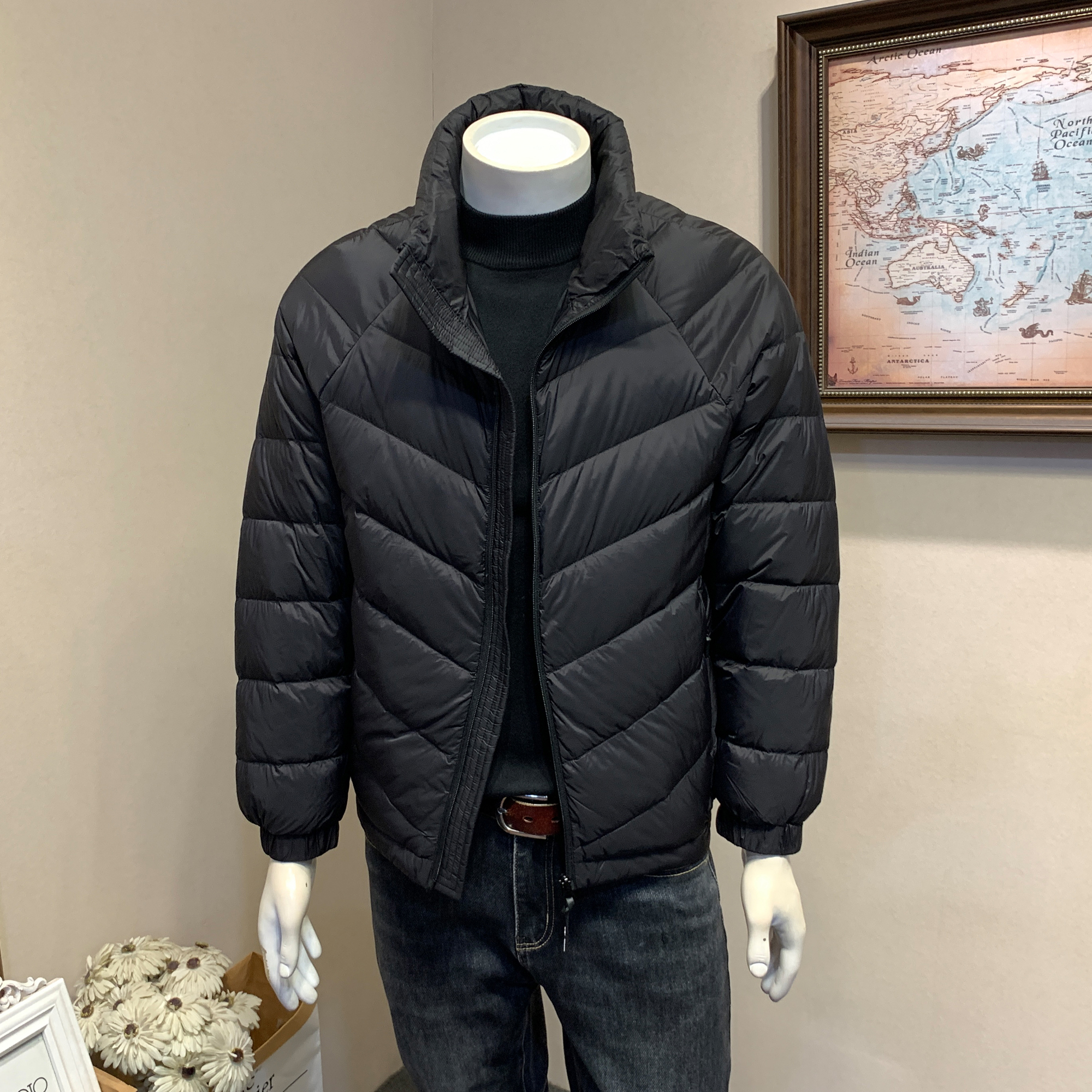 简约立领轻量化排骨羽绒服男士