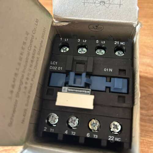 议价LC1-D3201 F5 N交流接触器，110V 50