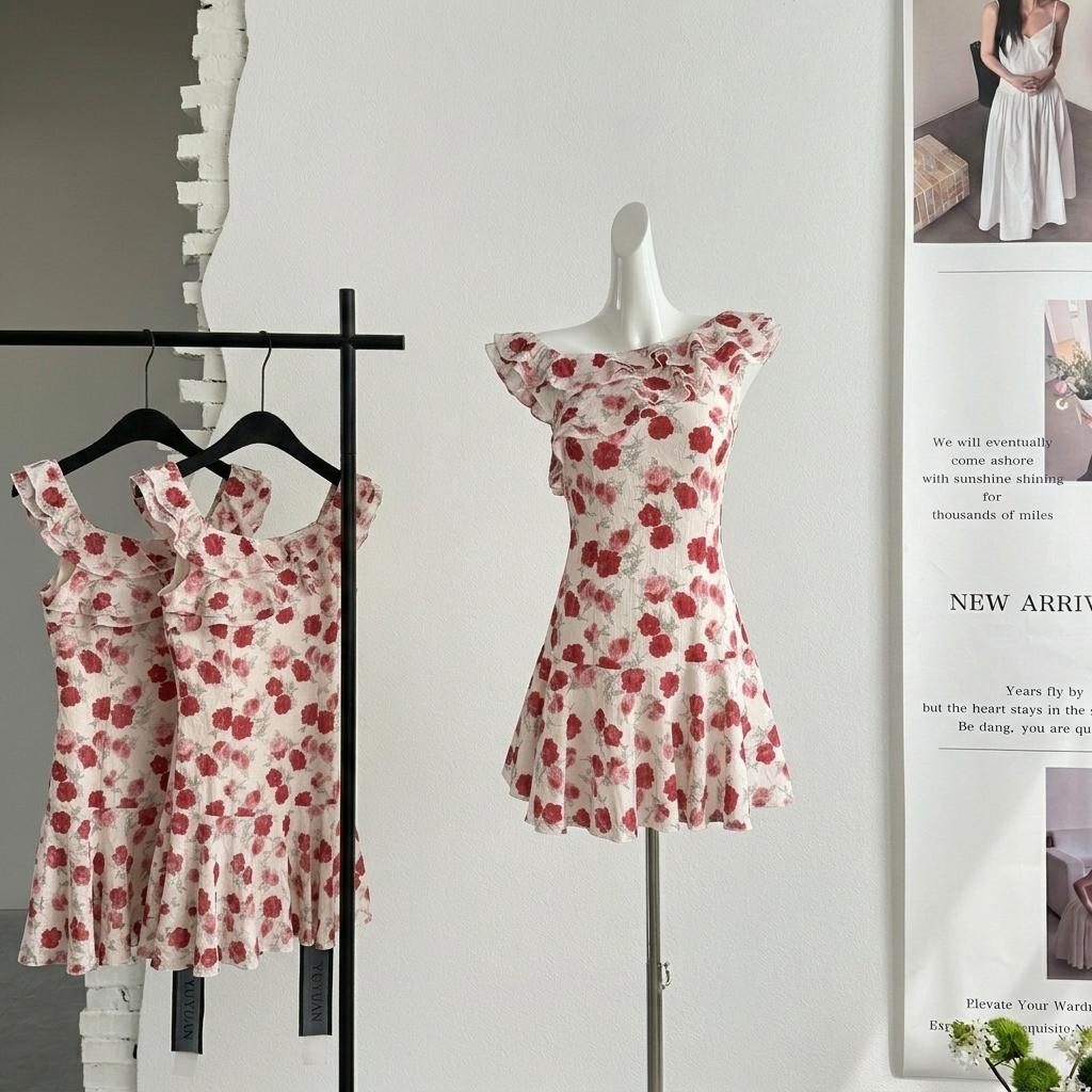 ifashion斜肩红色碎花连衣裙女2026年夏季新款法式收腰气质短裙图片