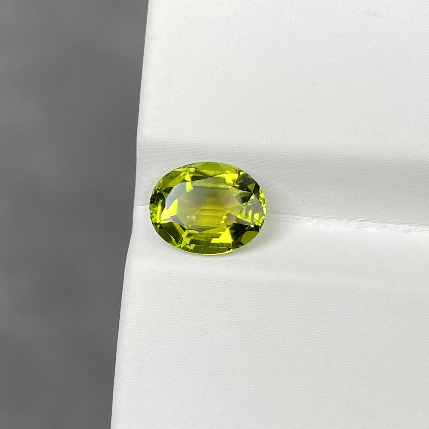 【一氏】1.2克拉天然草绿碧玺裸石椭圆戒面全净体闪亮镶吊坠戒指