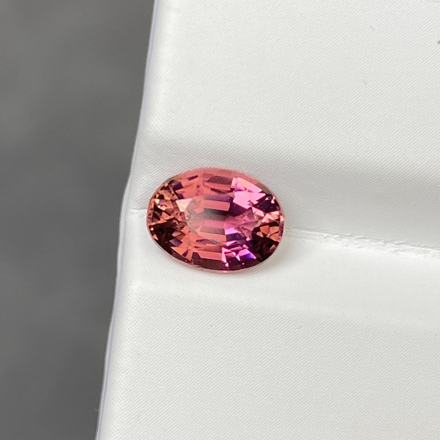 【一氏】精品1.2克拉紫红碧玺裸石椭圆戒面干净闪耀珠宝首饰镶嵌