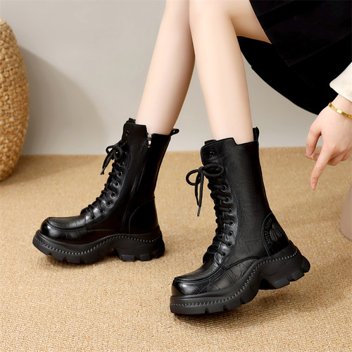 2025新款流行真皮马丁靴女厚底增高超轻软底防滑棉靴英伦风中筒靴