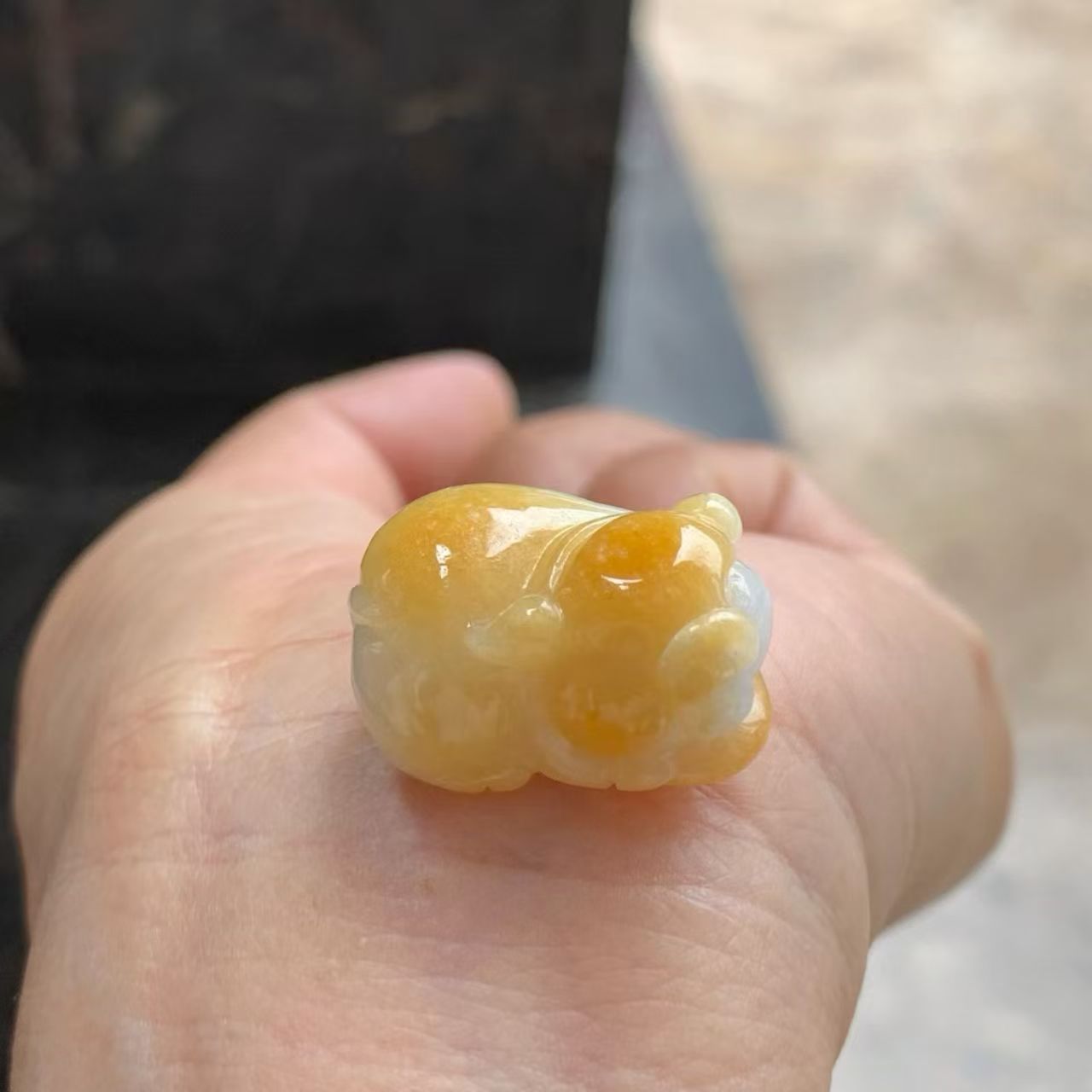 天然黄翡福猪翡翠吊坠冰润黄皮小猪挂件男女款招财生肖猪玉坠保真