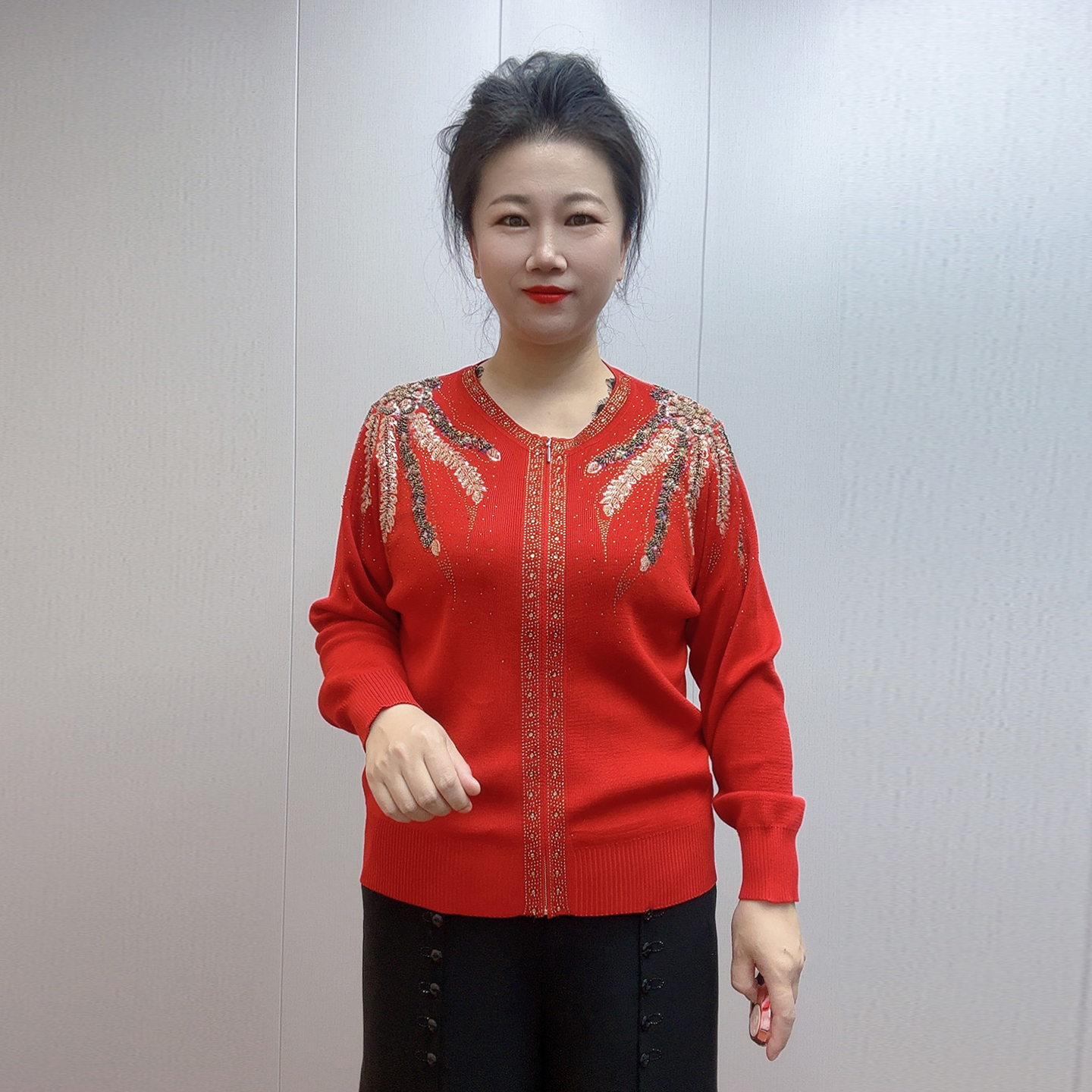 时尚妈妈拉链钉珠开衫毛衣秋季女