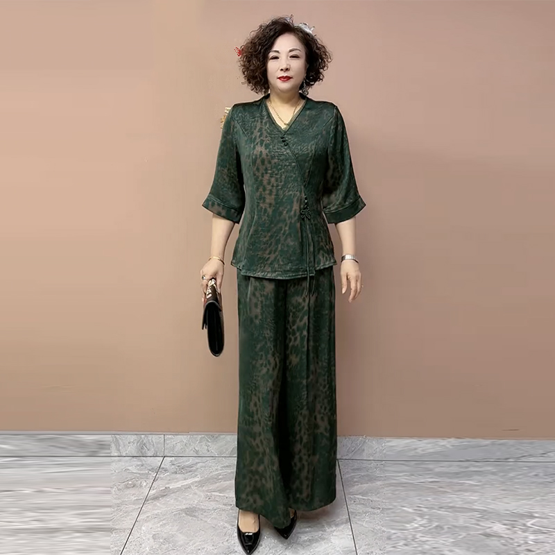 时尚妈妈真丝两件套夏季套裤豹纹