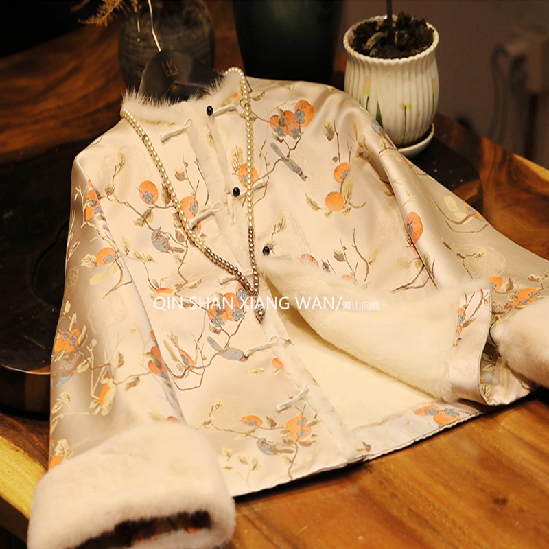 水貂毛边织锦提花棉服