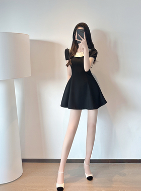黑色连衣裙女夏2025新款高级感气质甜美收腰显瘦泡泡袖A字小黑裙