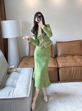 今年流行漂亮套装裙2025秋冬新款法式气质名媛中长款小香风两件套
