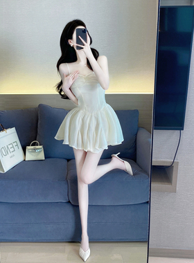 吊带连衣裙流行2024夏季新款气质收腰纯欲风甜美抹胸公主a字裙女