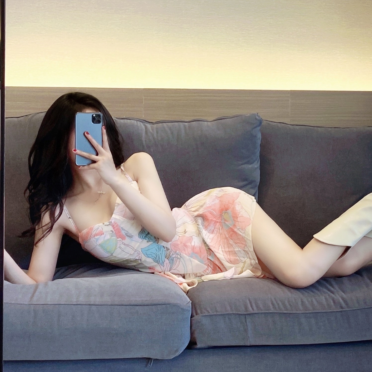 碎花吊带裙女夏季2022新款气质甜美辣妹纯欲法式小个子雪纺连衣裙