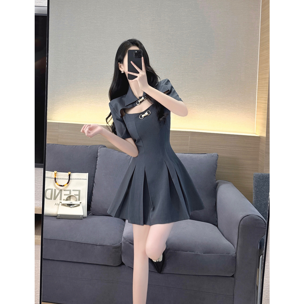 贵气千金风吊带裙时尚两件套