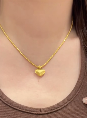 强保色18K金色拉丝爱心项链女