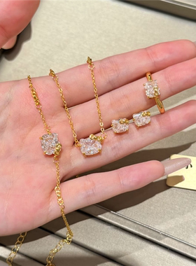 锆石冰糖HelloKitty凯蒂猫戒指女