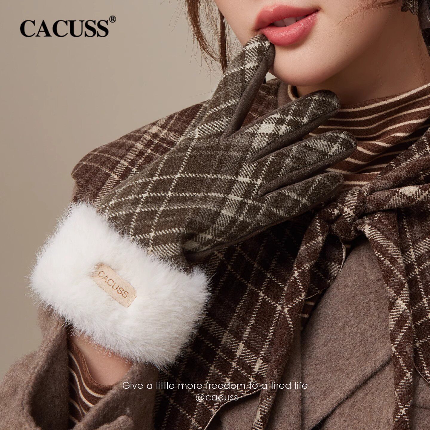 CACUSS格纹手套女秋冬季英伦风仿麂皮绒分指手套户外骑行加厚保暖