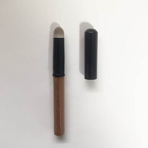 新品C01化妆刷圆头唇刷专业带盖口红刷便携晕染刷高品质花梨木