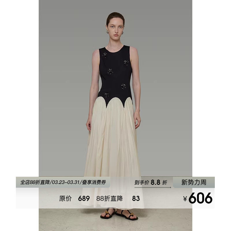 UNSPOKEN手工钉珠撞色连衣裙女夏季显瘦原创设计感无袖背心长裙子