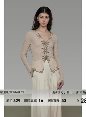 UNSPOKEN复古刺绣V领修身针织衫女款2026春季新款设计感显瘦上衣