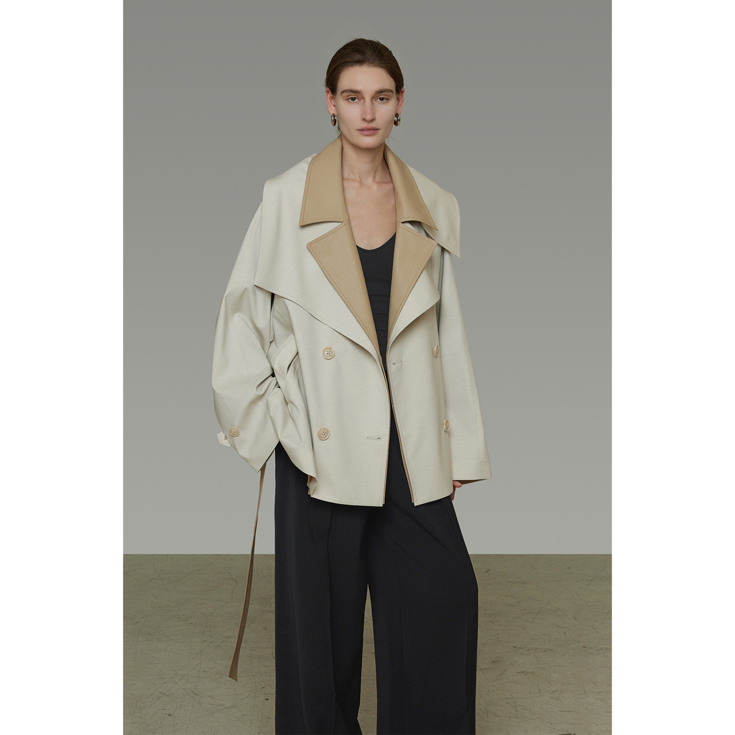 UNSPOKEN2026春装新款撞色廓形翻领风衣短款拼接宽松设计感外套女,女装/女士精品,风衣,淘宝优惠券,粉丝福利购,淘宝优惠卷