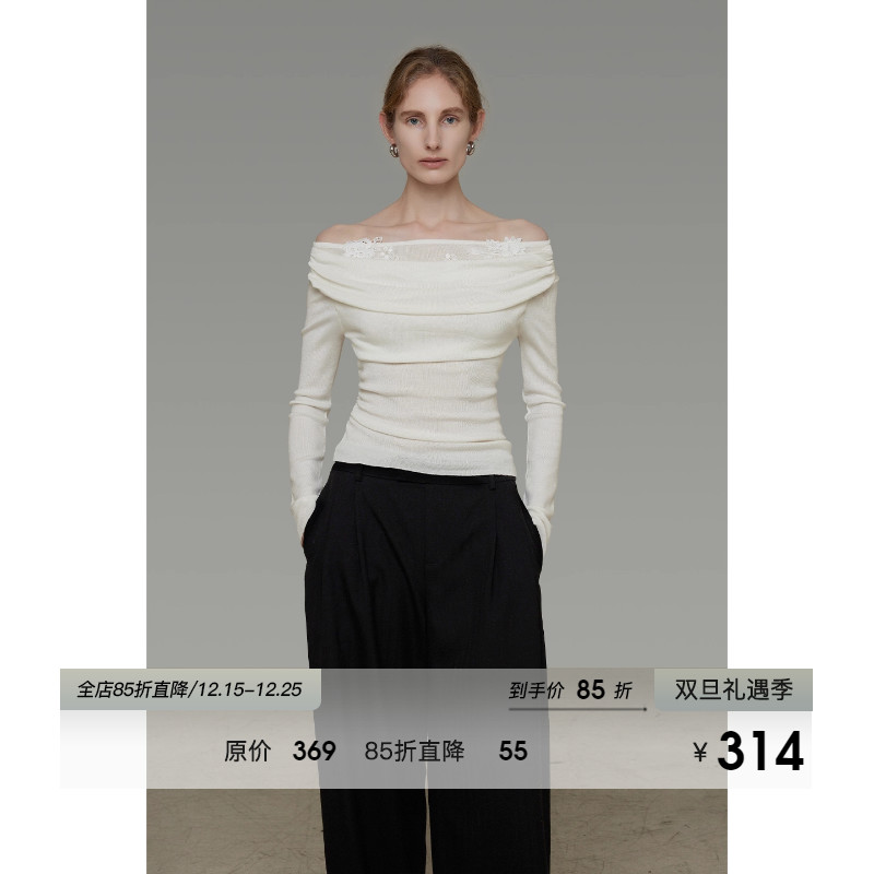 UNSPOKEN一字肩针织衫