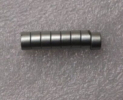 汝铁硼磁铁 直径12*高7mm 内孔1.5mm 发电机强磁 N45 镀镍 2极