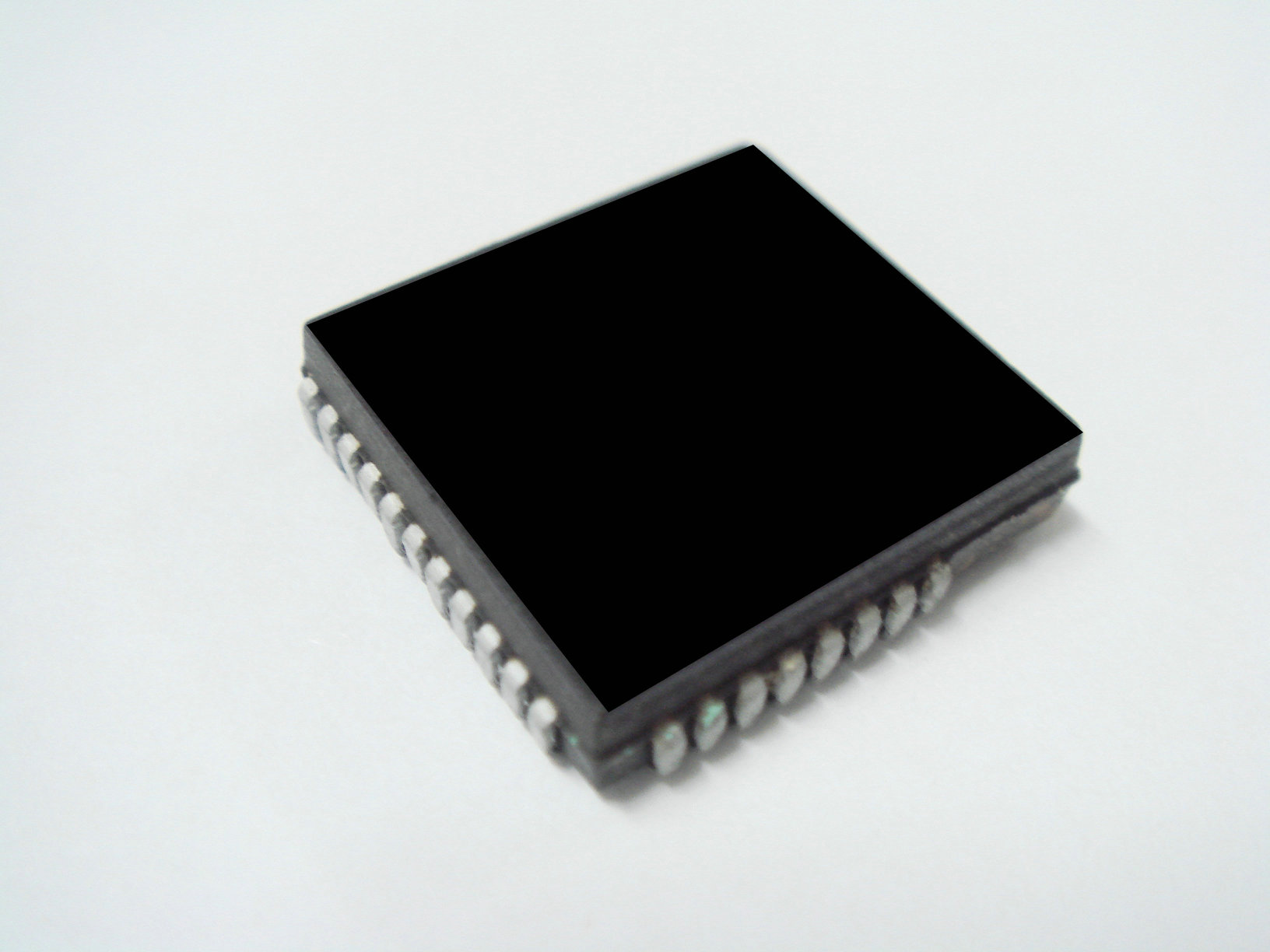 高科美芯云野 集成电路ic M27V101-150K6TR PLCC32