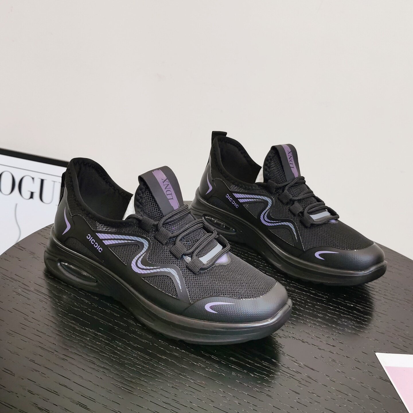 休闲风增高气垫网面鞋女2026春季新款3cm 飞织透气厚底懒人运动鞋