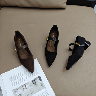 心形金属扣玛丽珍鞋女高跟尖头鞋2025新款气质粗跟黑色魔术贴单鞋