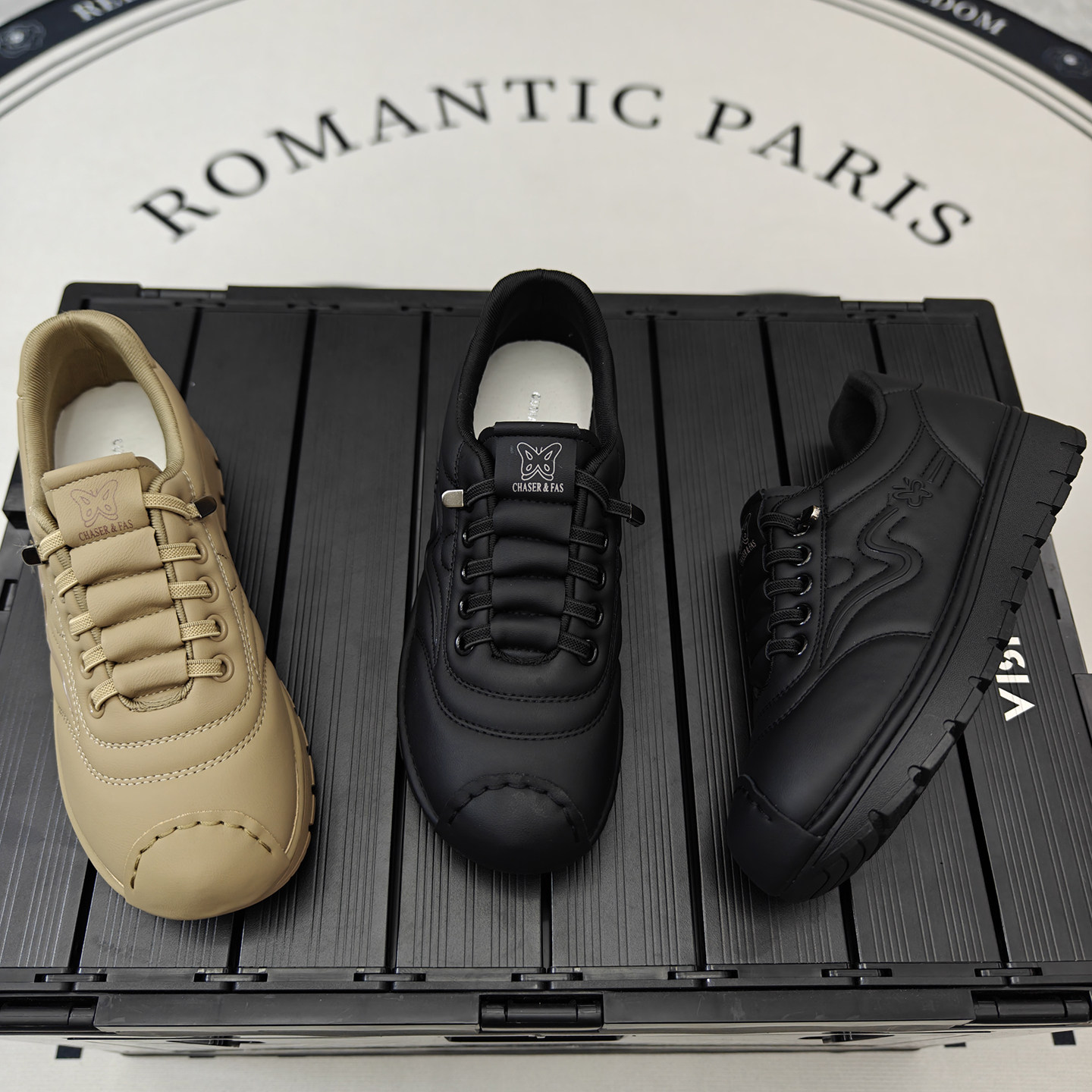 超软底软面妈妈鞋运动鞋女2025年新款复古一脚蹬防滑不累脚休闲鞋