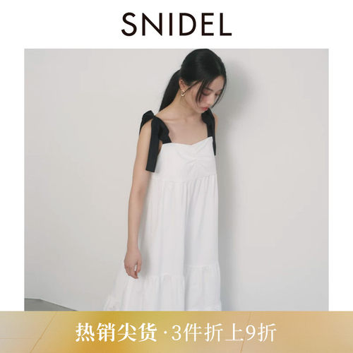 SNIDEL镂空蝴蝶结吊带连衣裙