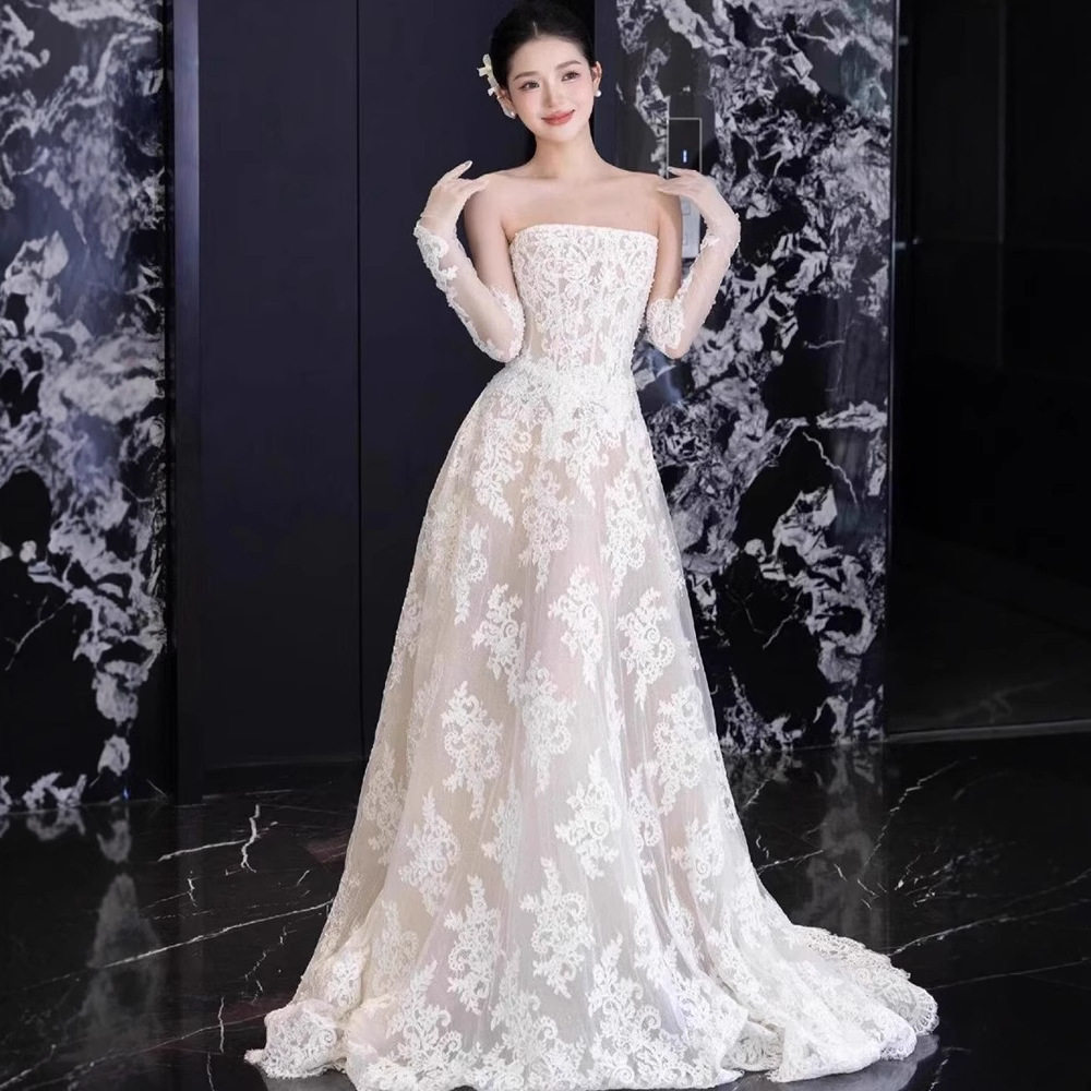白色抹胸轻婚纱小拖尾森系仙气新婚纱
