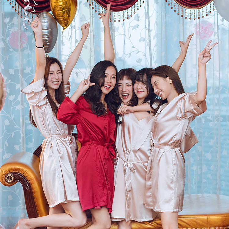 BRIDAL DRESSING GOWN FEMALE WEDDING BRIDESMAIDS GROUP GIRLFRIENDS PARTY ICE SILK PAJAMAS SEXY NIGHTDRESSES NIGHTGOWNS BATHROBES