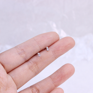 纯银迷你小钻耳钉不明显隐形耳棒精致小巧耳环学生通勤耳钉养耳洞