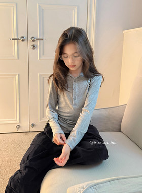 亲子/柒号童仓女大童韩系松弛感连帽针织衫秋装新款洋气纽扣上衣