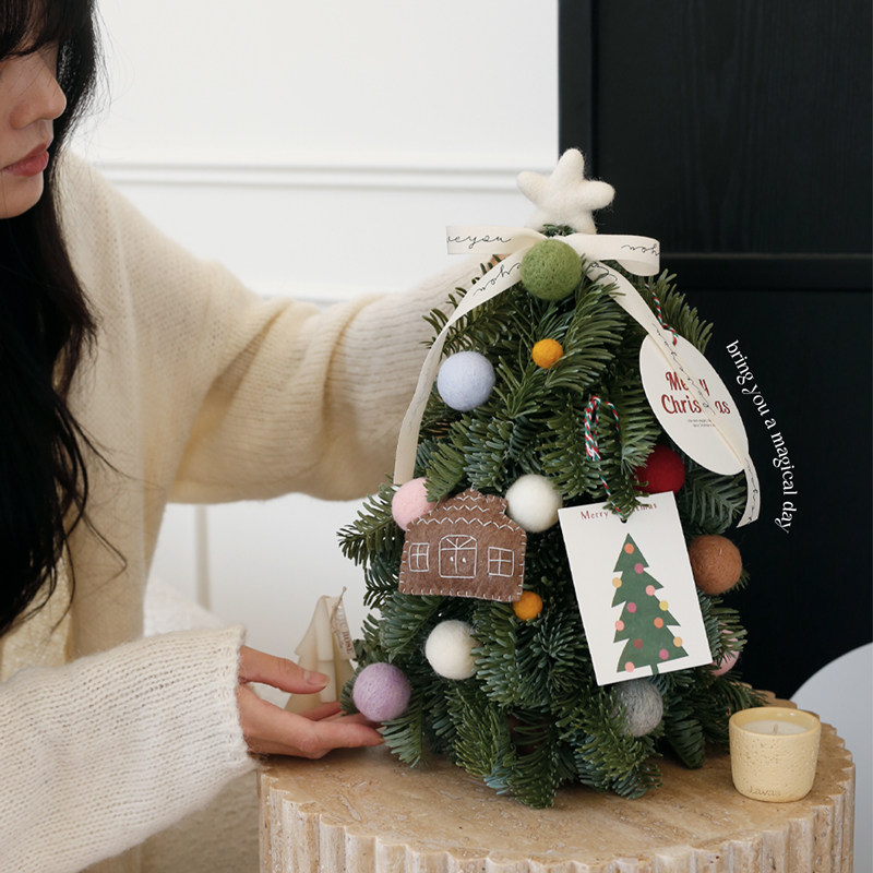 新款圣诞树桌面布置装饰品